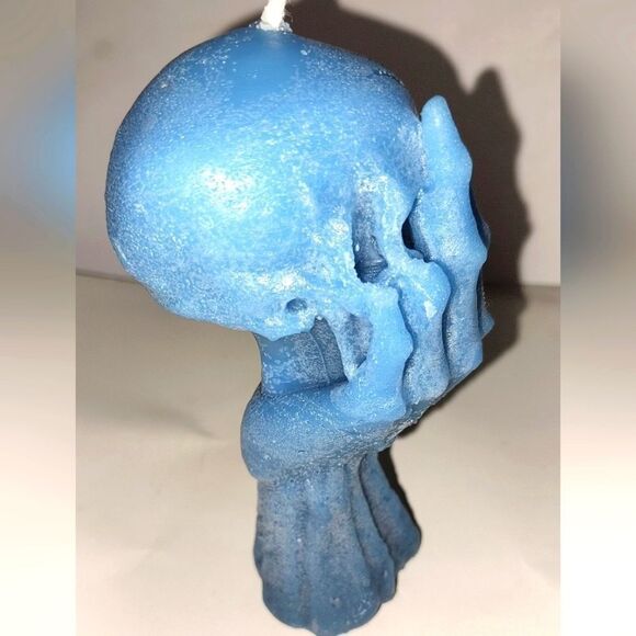 Hand crafted limited edition from our raging skull candle collection - Picture 3 of 7